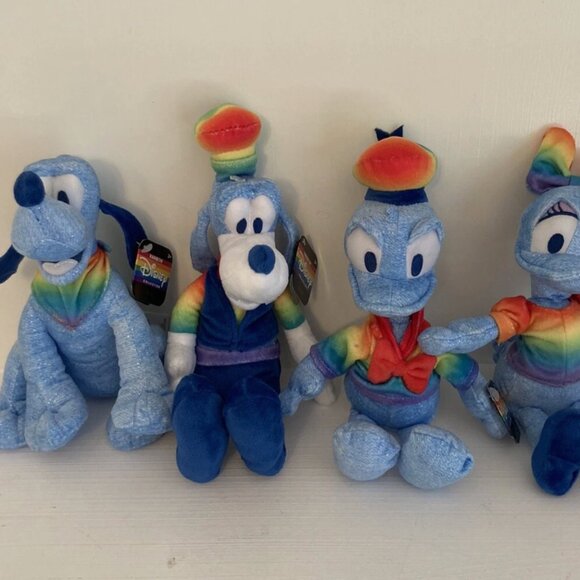 Disney Rainbow Collection Set of 4 Pride Plush Donald Daisy Goofy Pluto - Picture 2 of 6